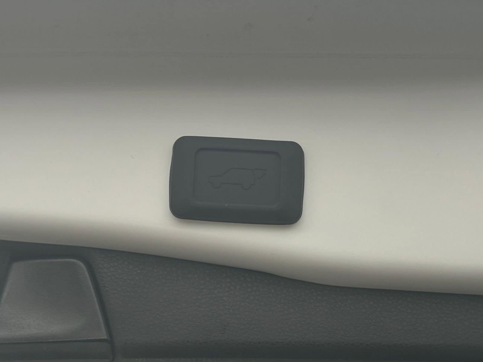 Thumbnail: 2025 Toyota RAV4 - 31