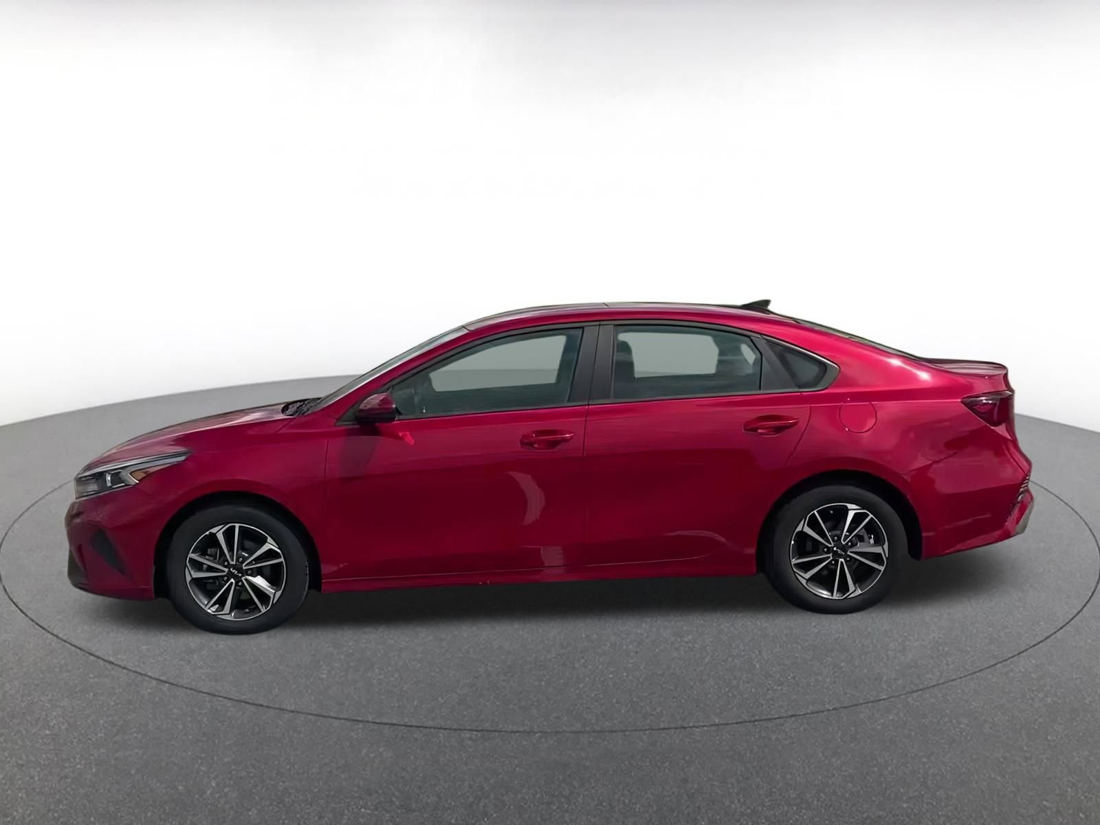 Thumbnail: 2024 Kia Forte - 7