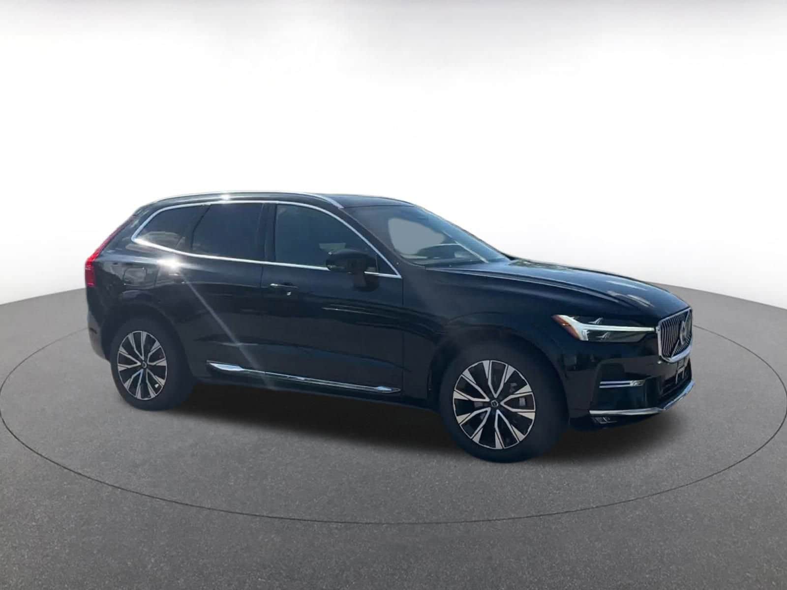 Thumbnail: 2023 Volvo XC60 - 2