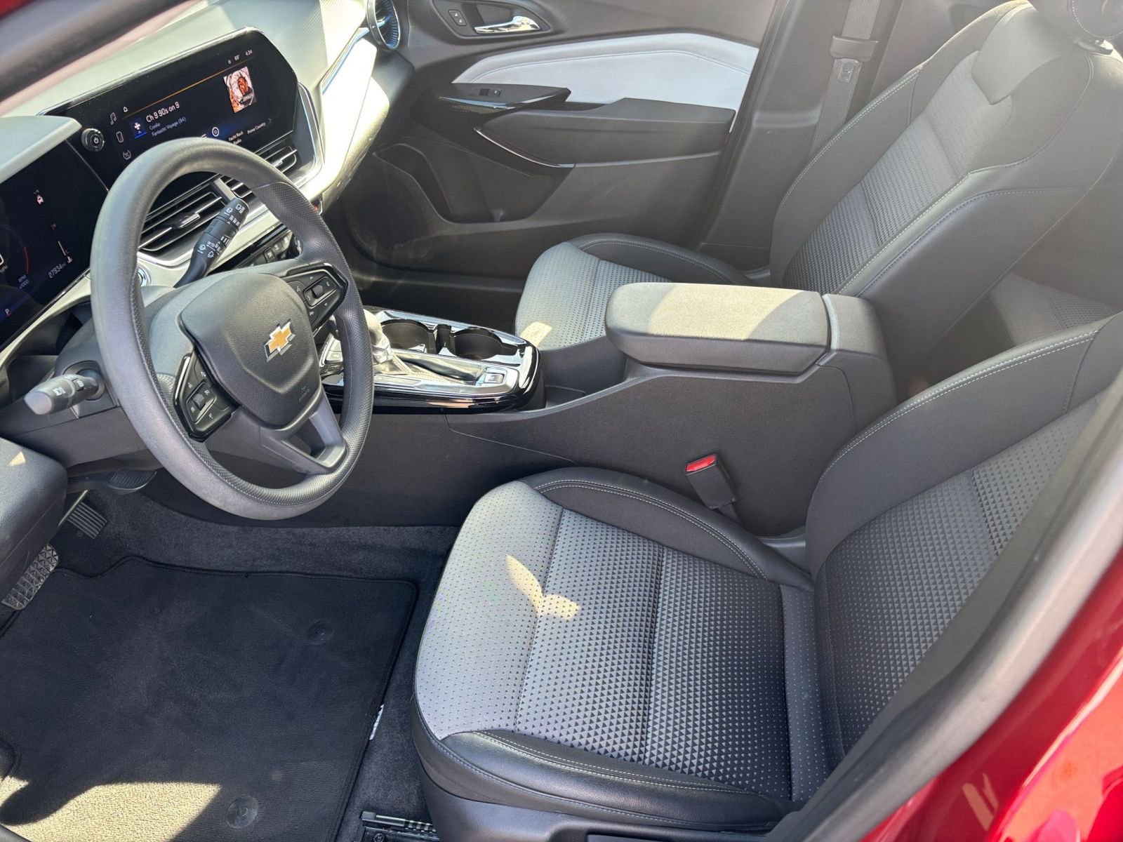 Thumbnail: 2025 Chevrolet Trax - 25