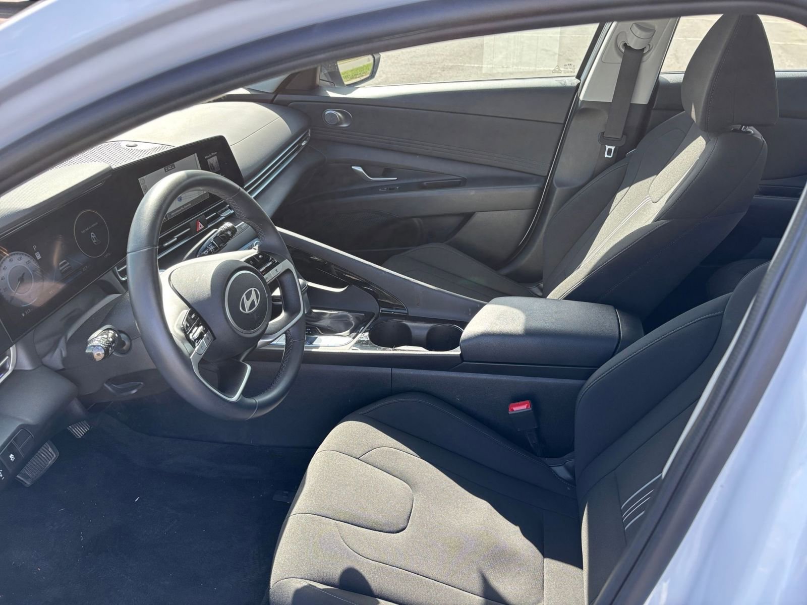 Thumbnail: 2025 Hyundai Elantra - 27