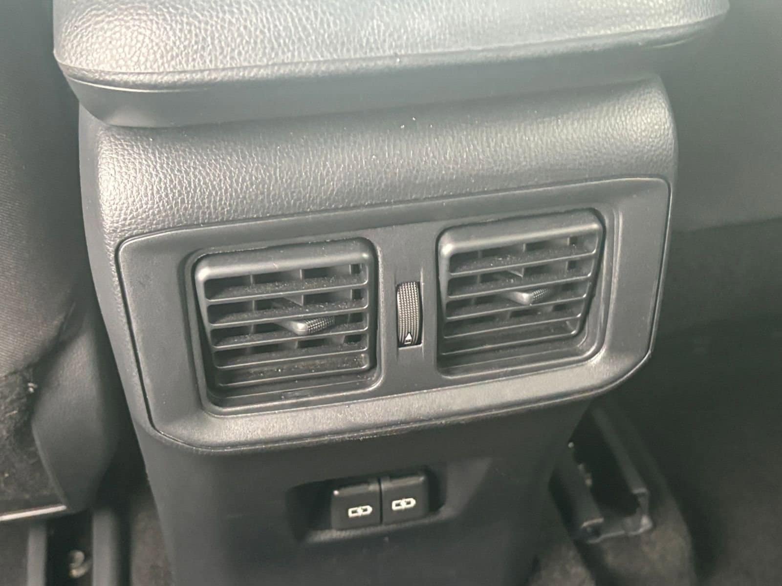 Thumbnail: 2025 Toyota RAV4 - 25