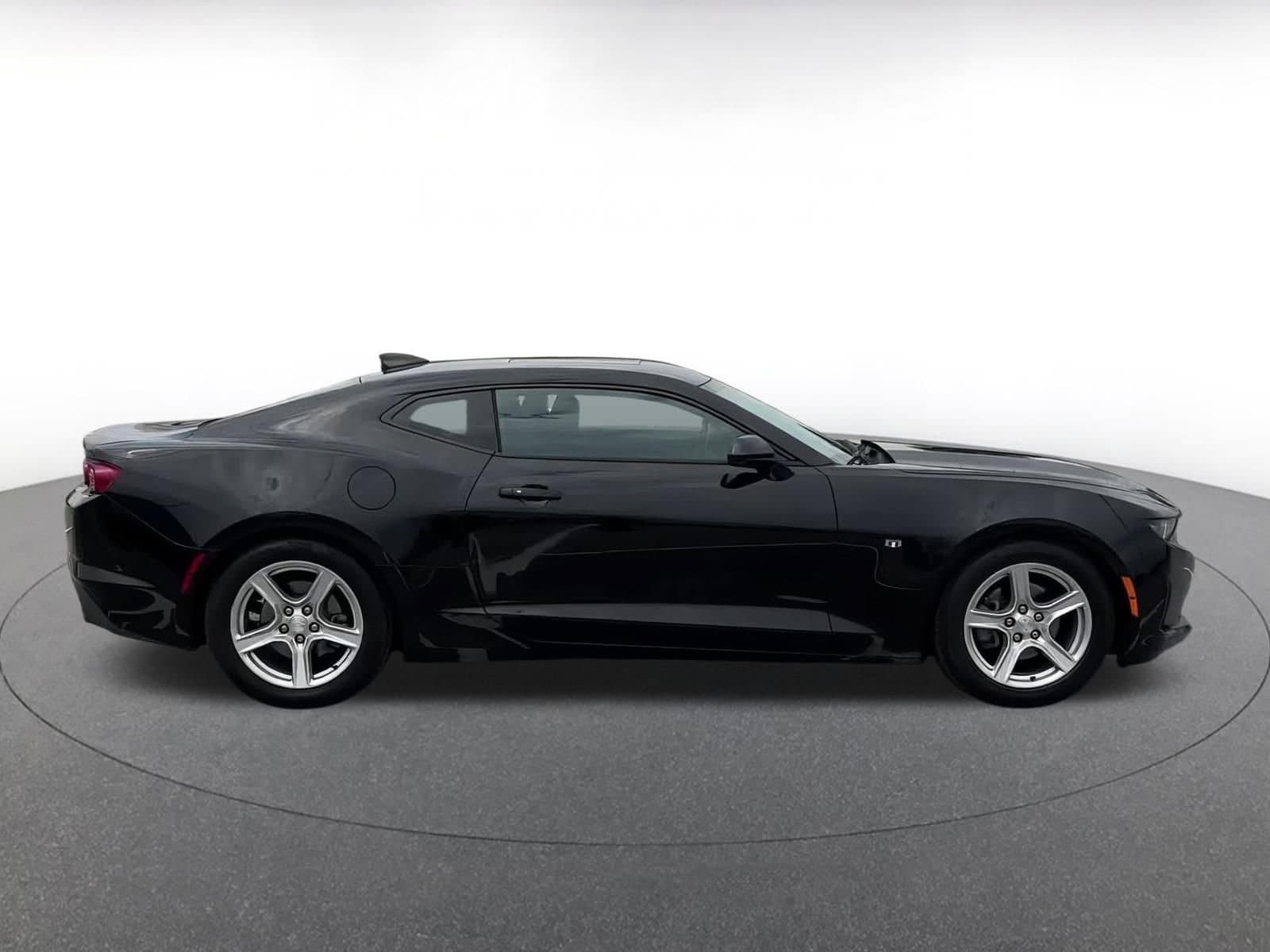 Thumbnail: 2023 Chevrolet Camaro - 16