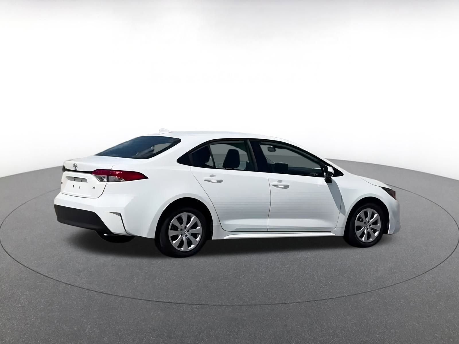 Thumbnail: 2024 Toyota Corolla - 9