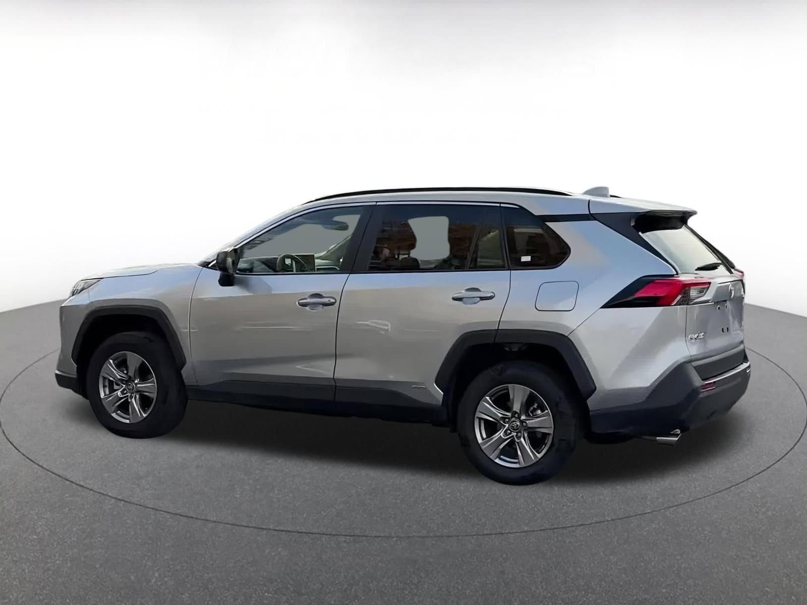 Thumbnail: 2025 Toyota RAV4 - 9