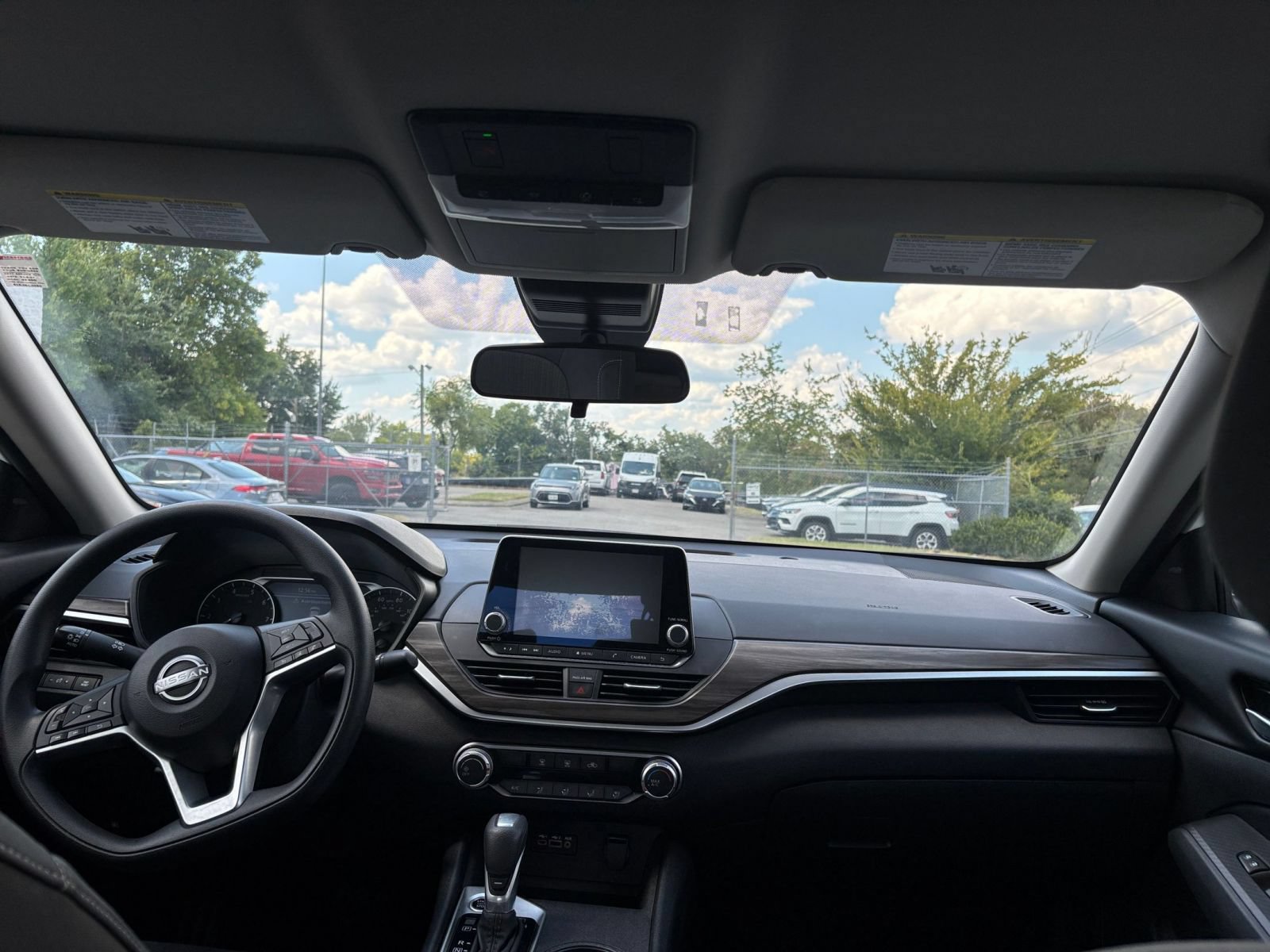 Thumbnail: 2025 Nissan Altima - 32