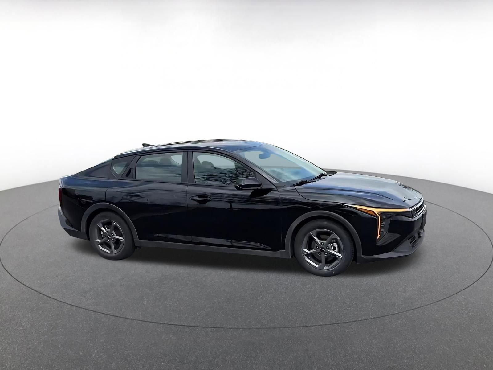 Thumbnail: 2025 Kia K4 - 2