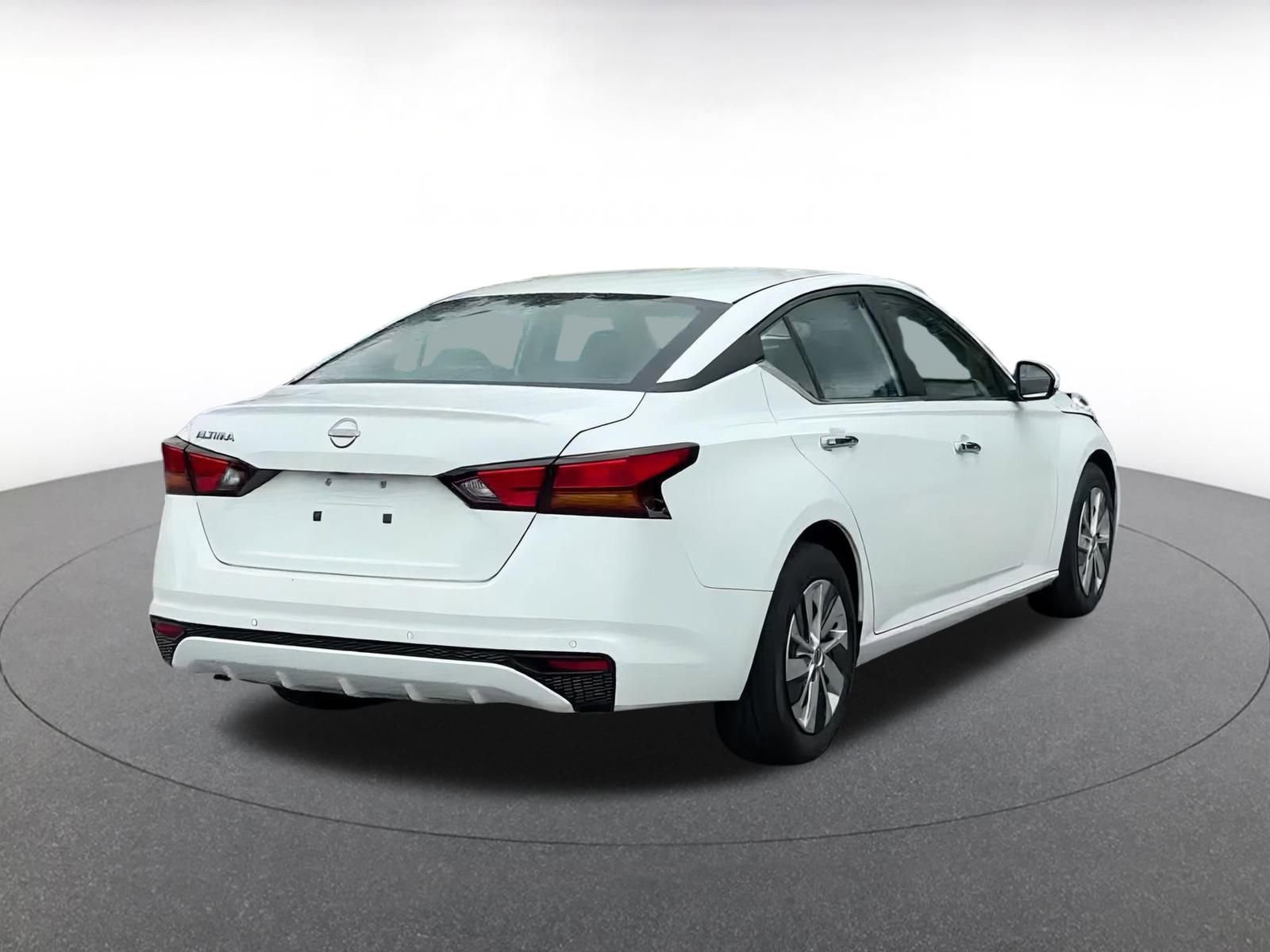 Thumbnail: 2023 Nissan Altima - 13