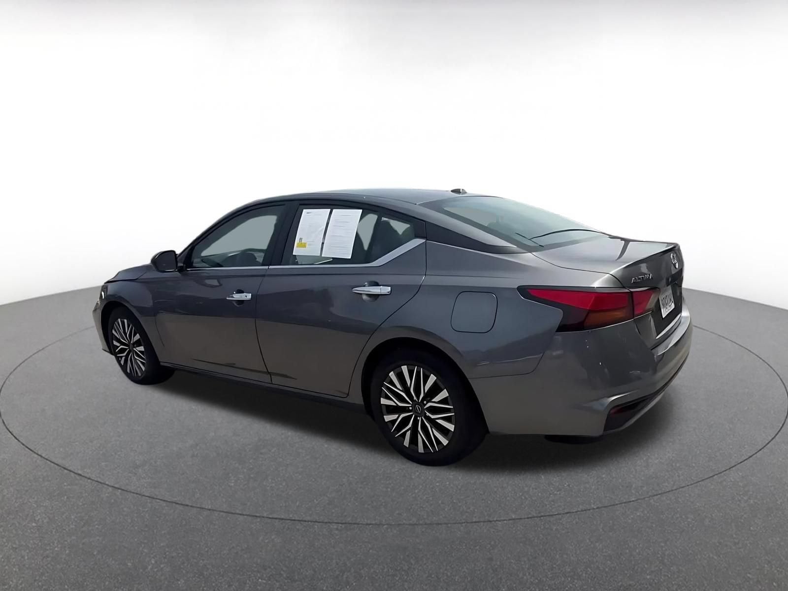 Thumbnail: 2025 Nissan Altima - 8