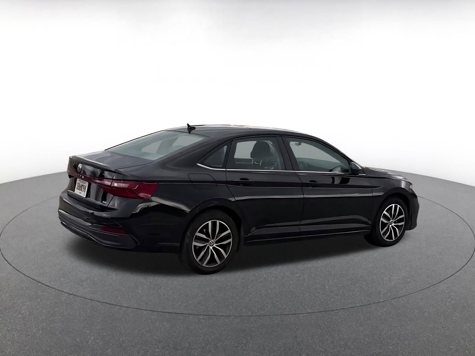 Thumbnail: 2025 Volkswagen Jetta - 14