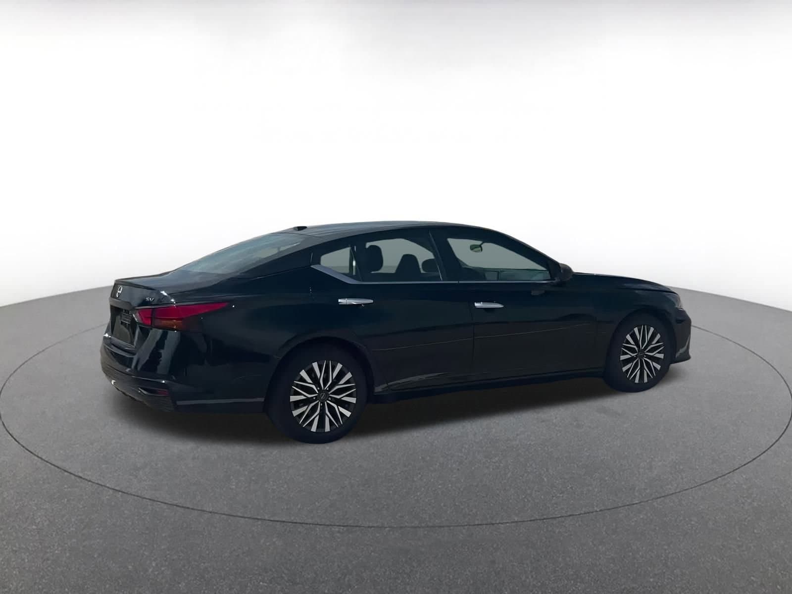 Thumbnail: 2024 Nissan Altima - 15