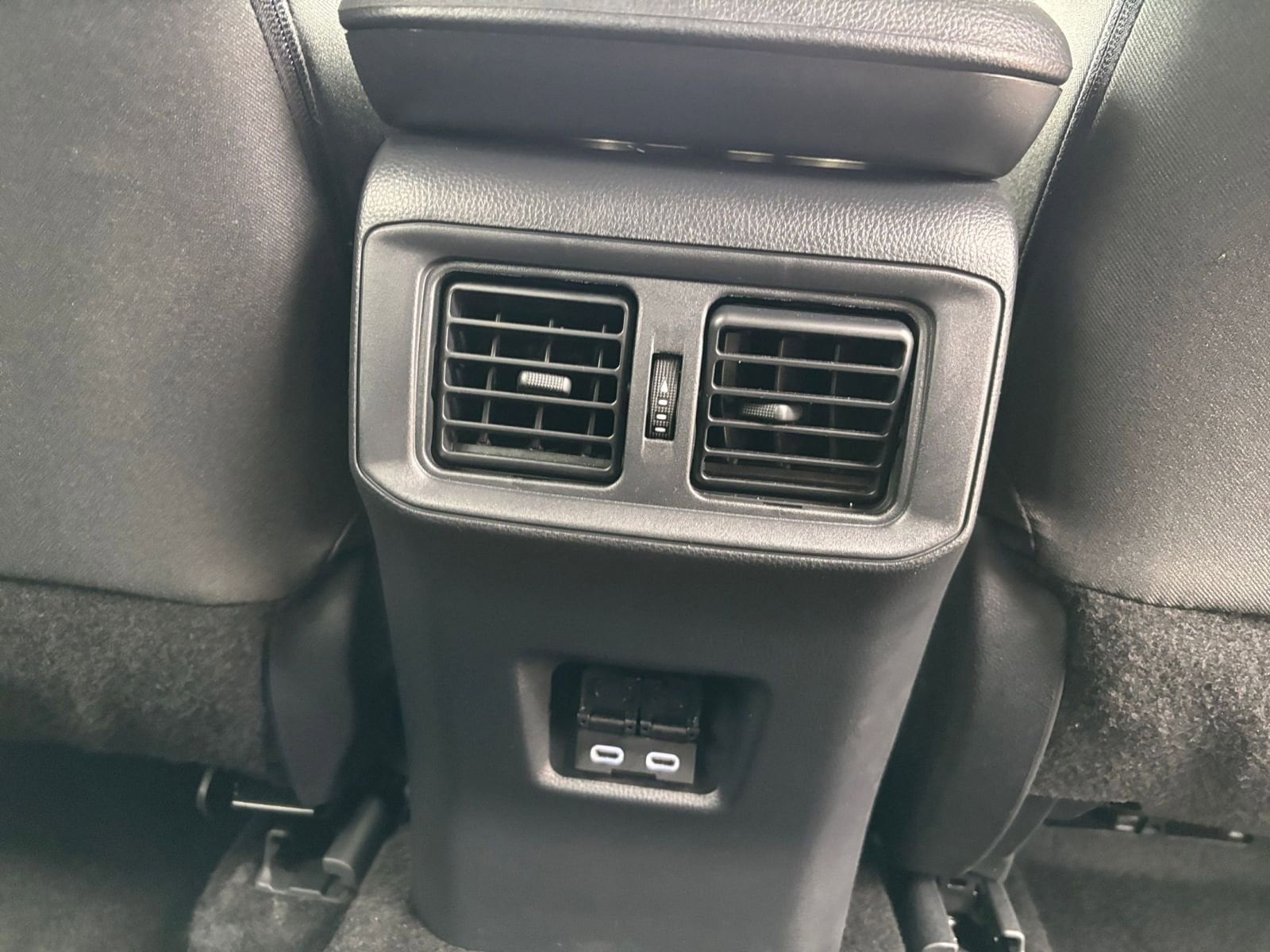 Thumbnail: 2025 Toyota RAV4 - 24