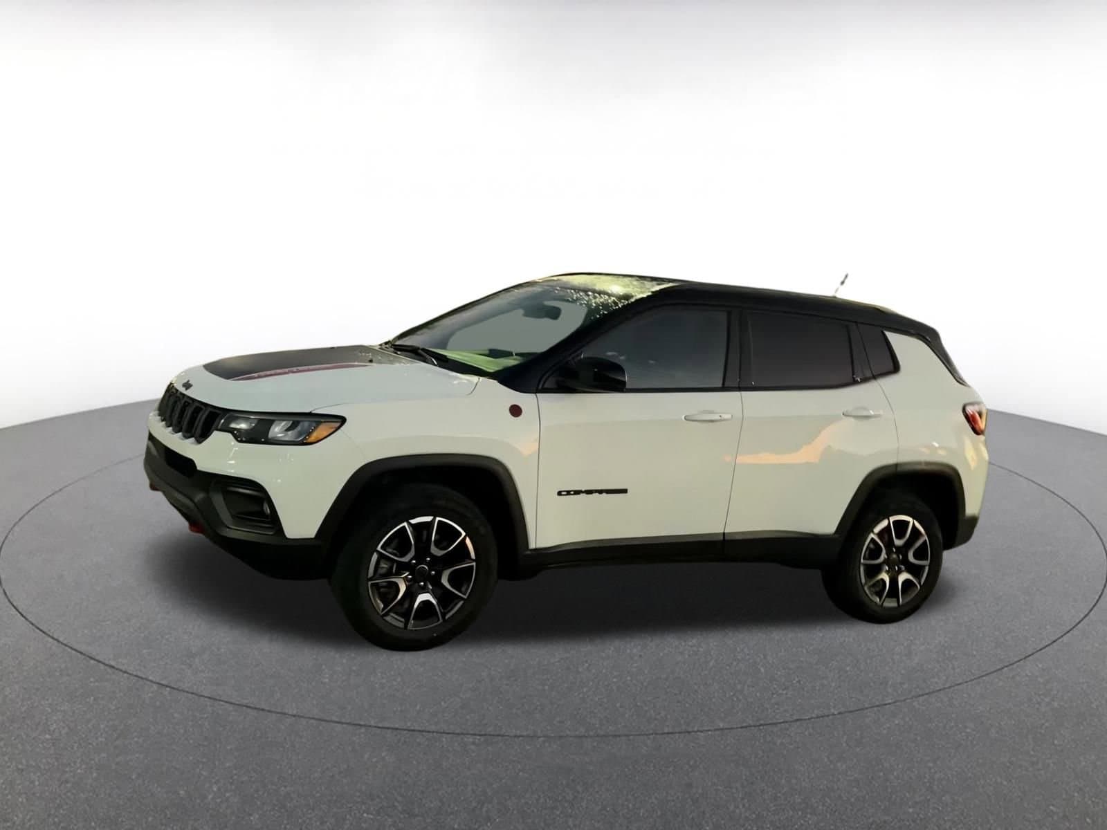 Thumbnail: 2025 Jeep Compass - 8