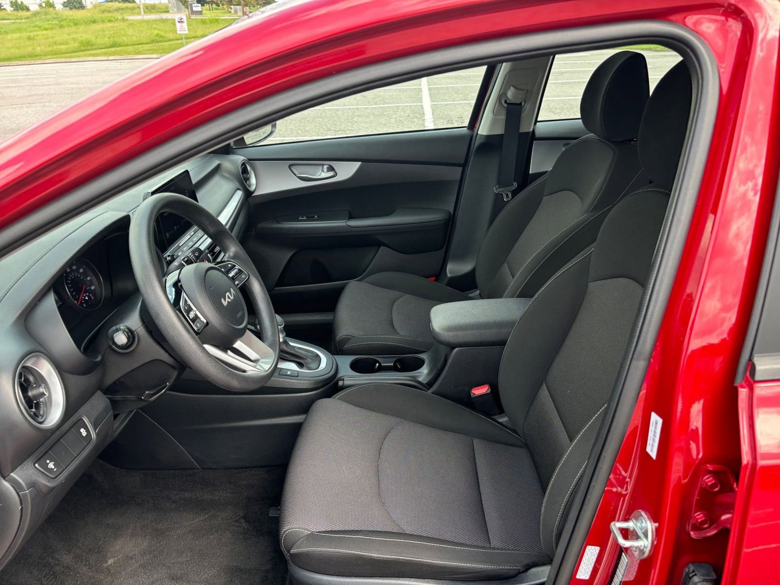 Thumbnail: 2024 Kia Forte - 27