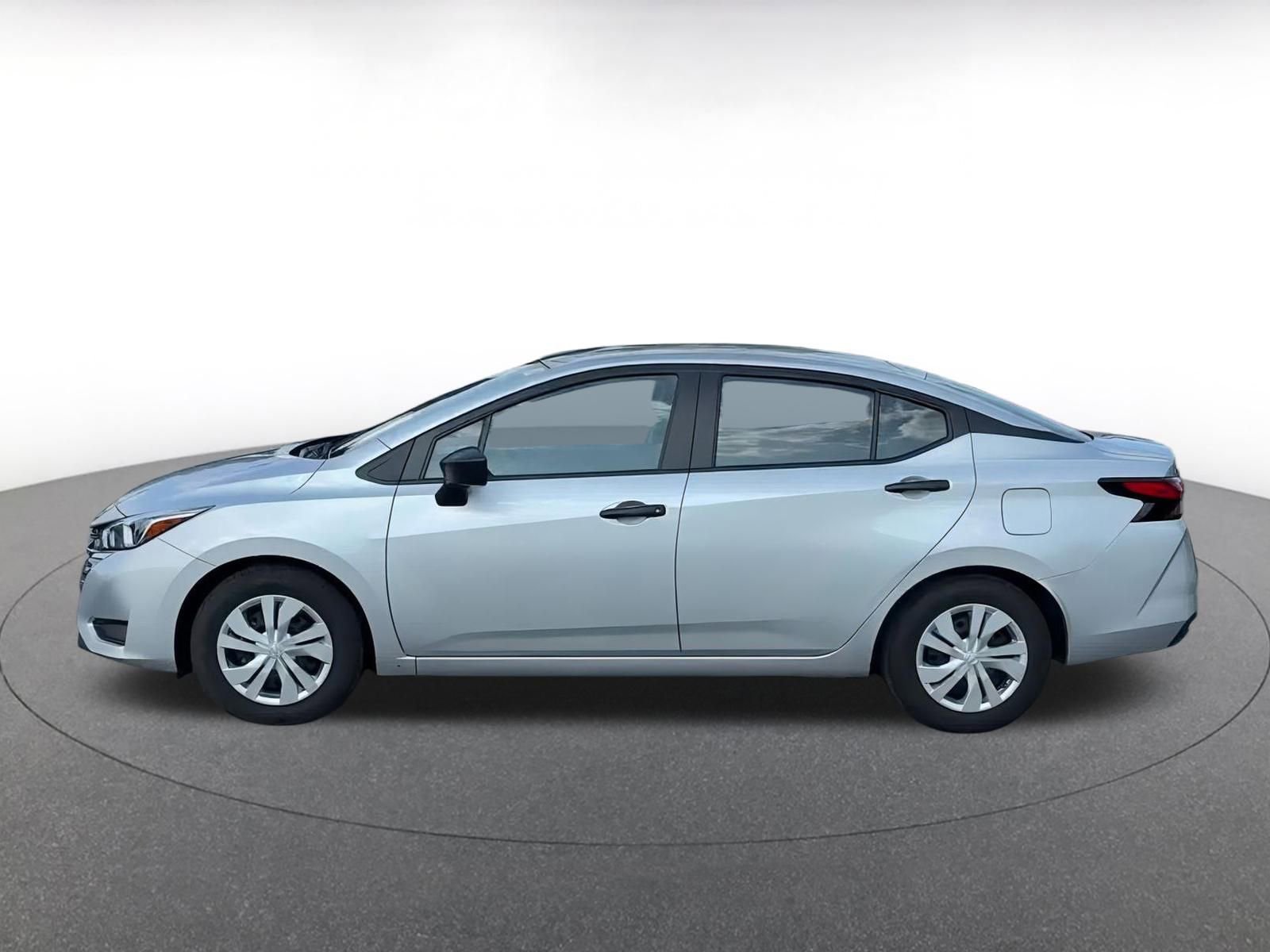 2024 Nissan Versa S 7
