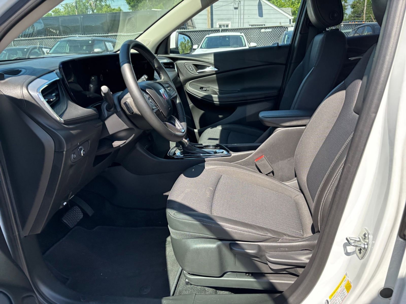 Thumbnail: 2025 Buick Encore GX - 25
