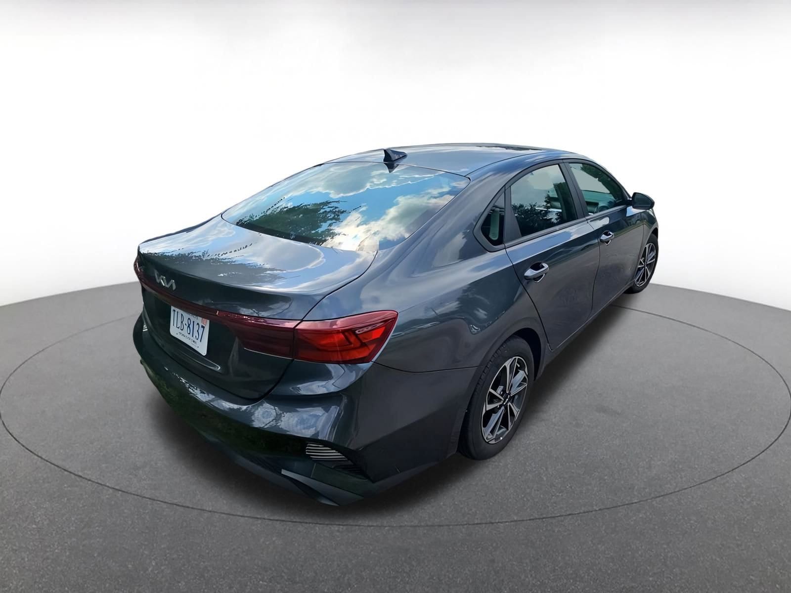 Thumbnail: 2024 Kia Forte - 4