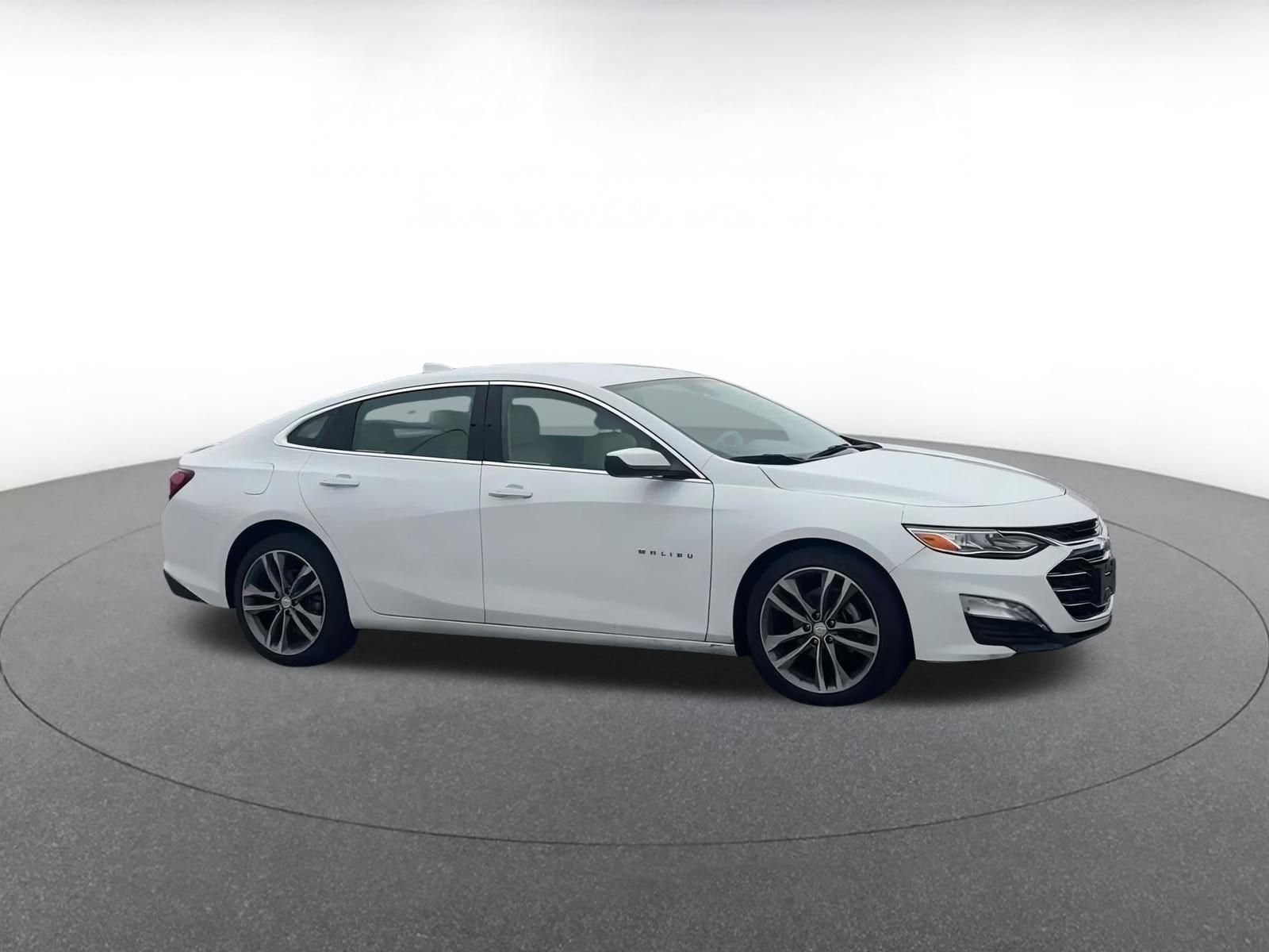 Thumbnail: 2024 Chevrolet Malibu - 2