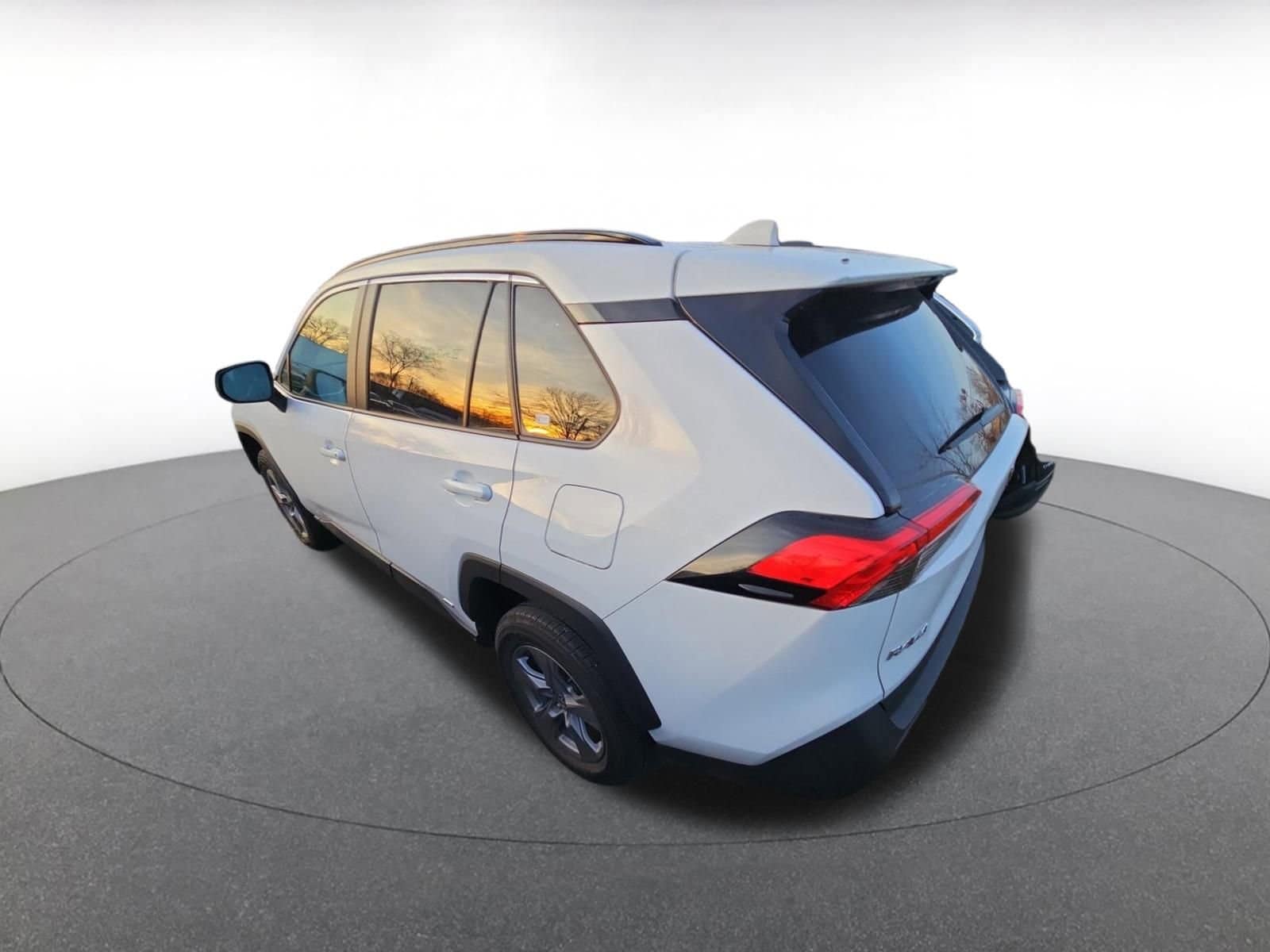 Thumbnail: 2025 Toyota RAV4 - 4