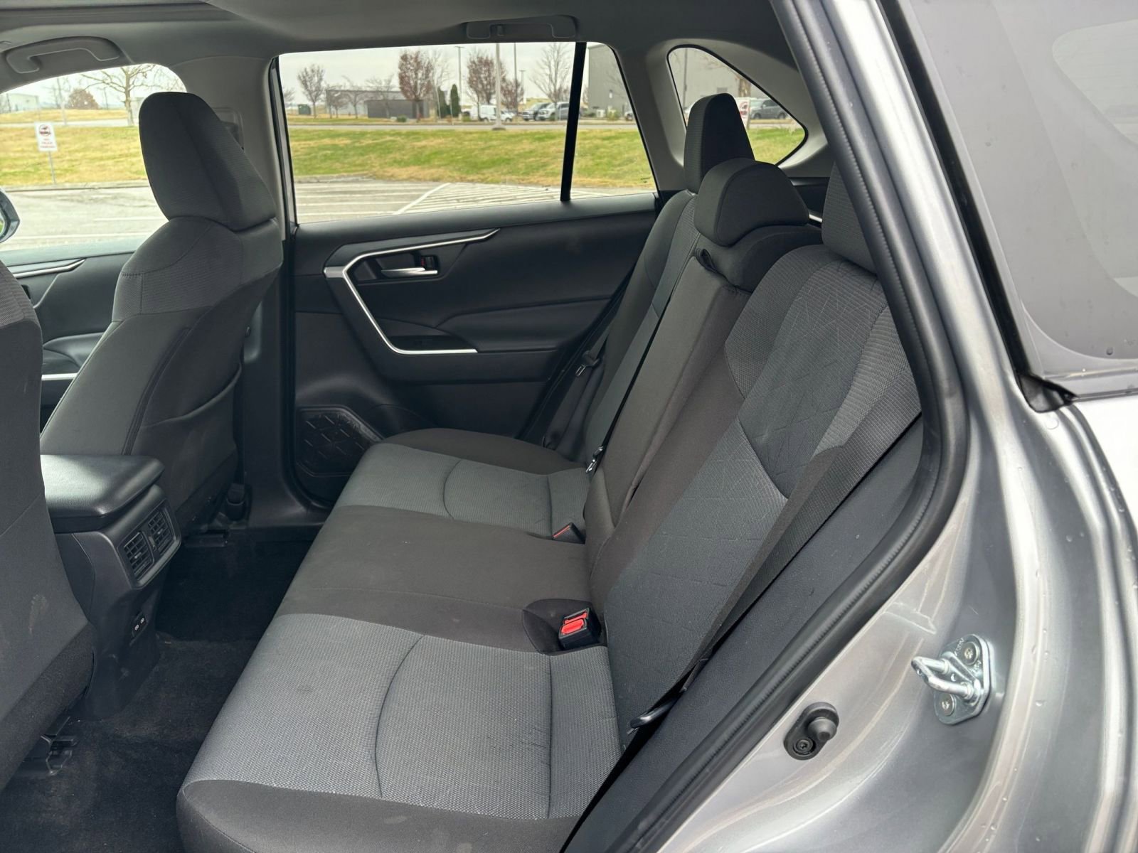 Thumbnail: 2025 Toyota RAV4 - 25