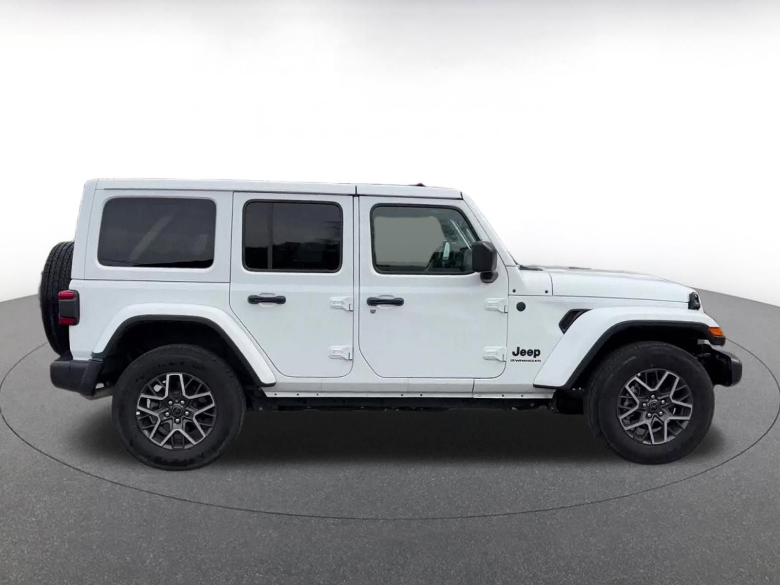 Thumbnail: 2025 Jeep Wrangler - 16