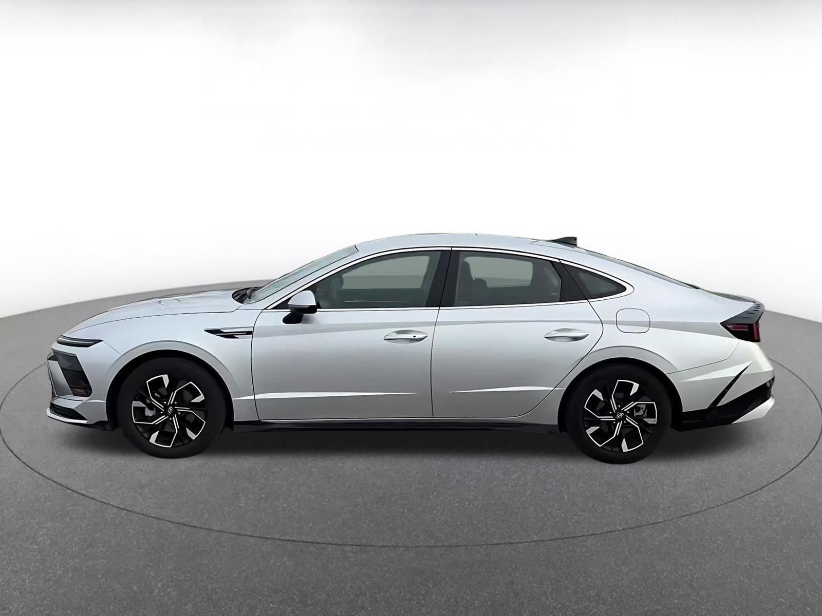 Thumbnail: 2025 Hyundai Sonata - 9