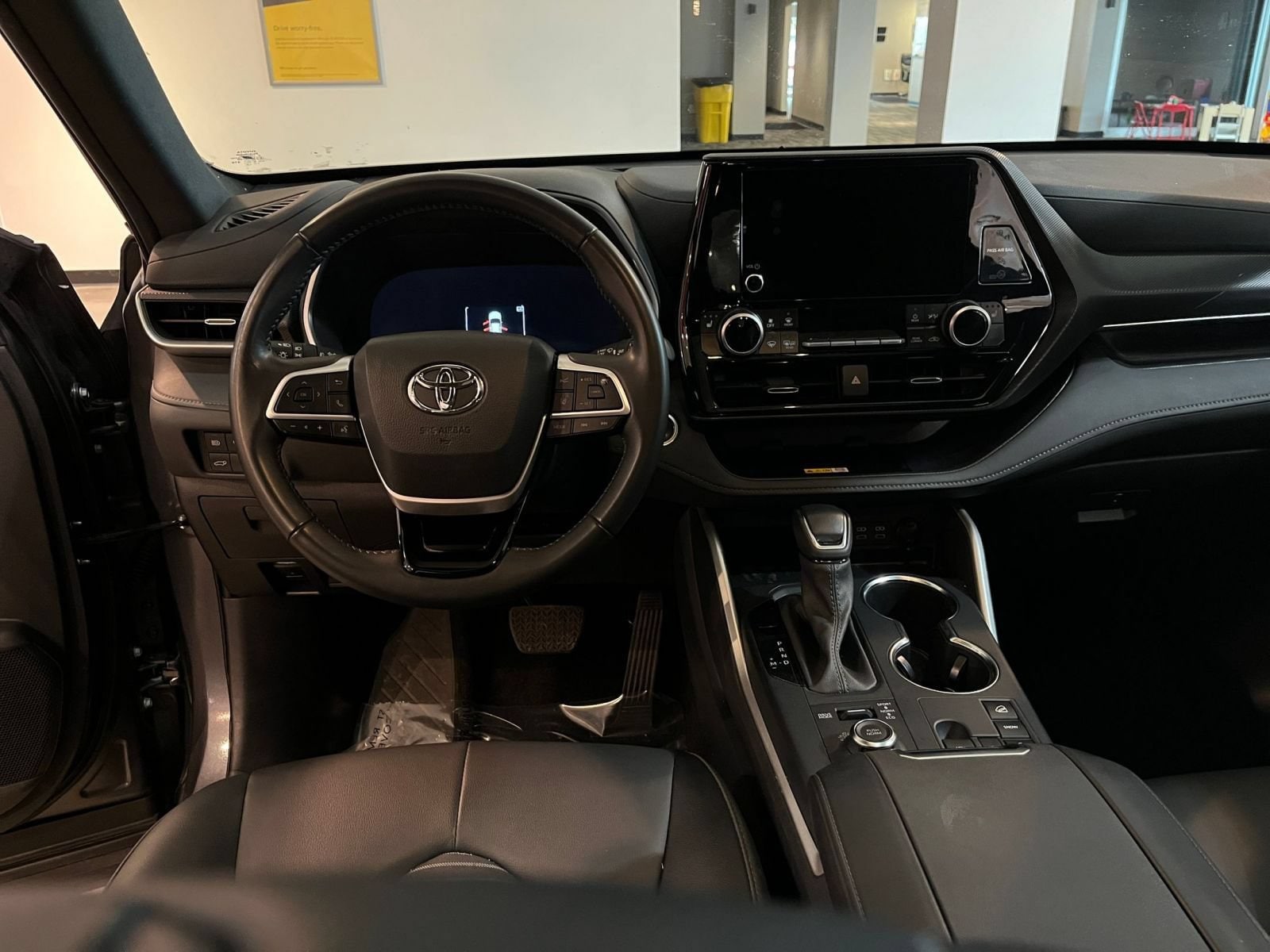 2025 Toyota Highlander 37