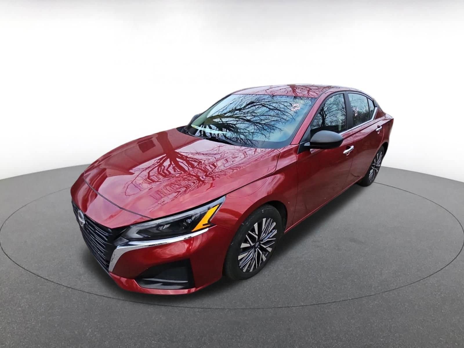 Thumbnail: 2025 Nissan Altima - 3