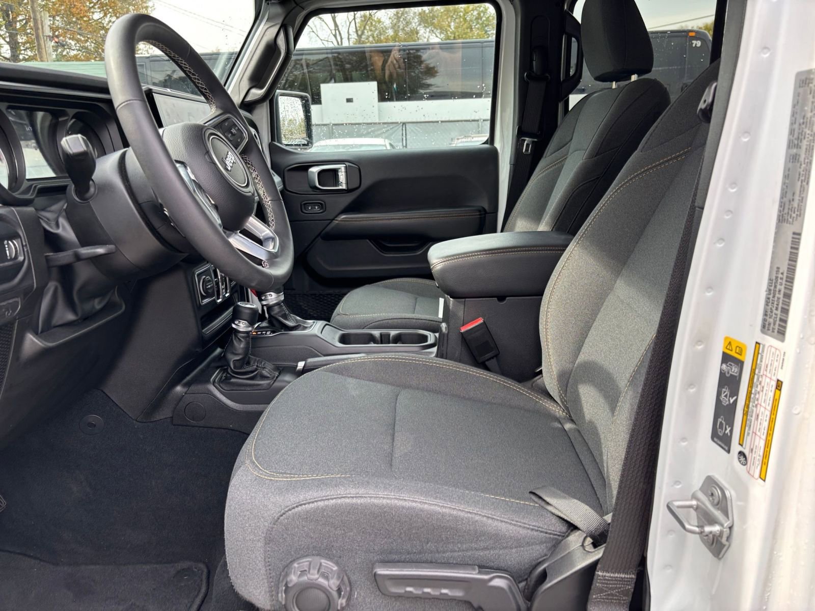 Thumbnail: 2025 Jeep Wrangler - 25