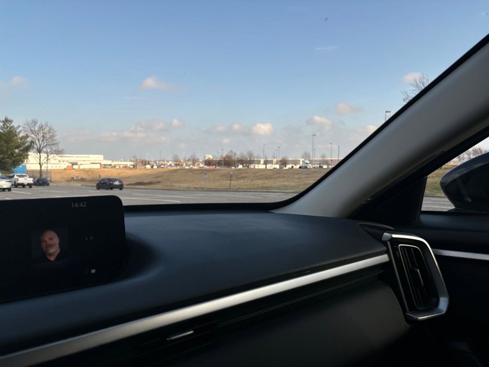 Thumbnail: 2025 Mazda CX-50 - 34