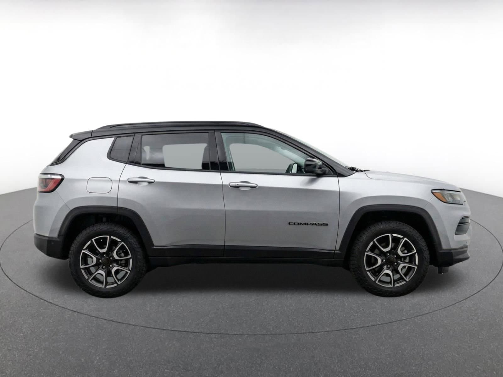 Thumbnail: 2025 Jeep Compass - 11