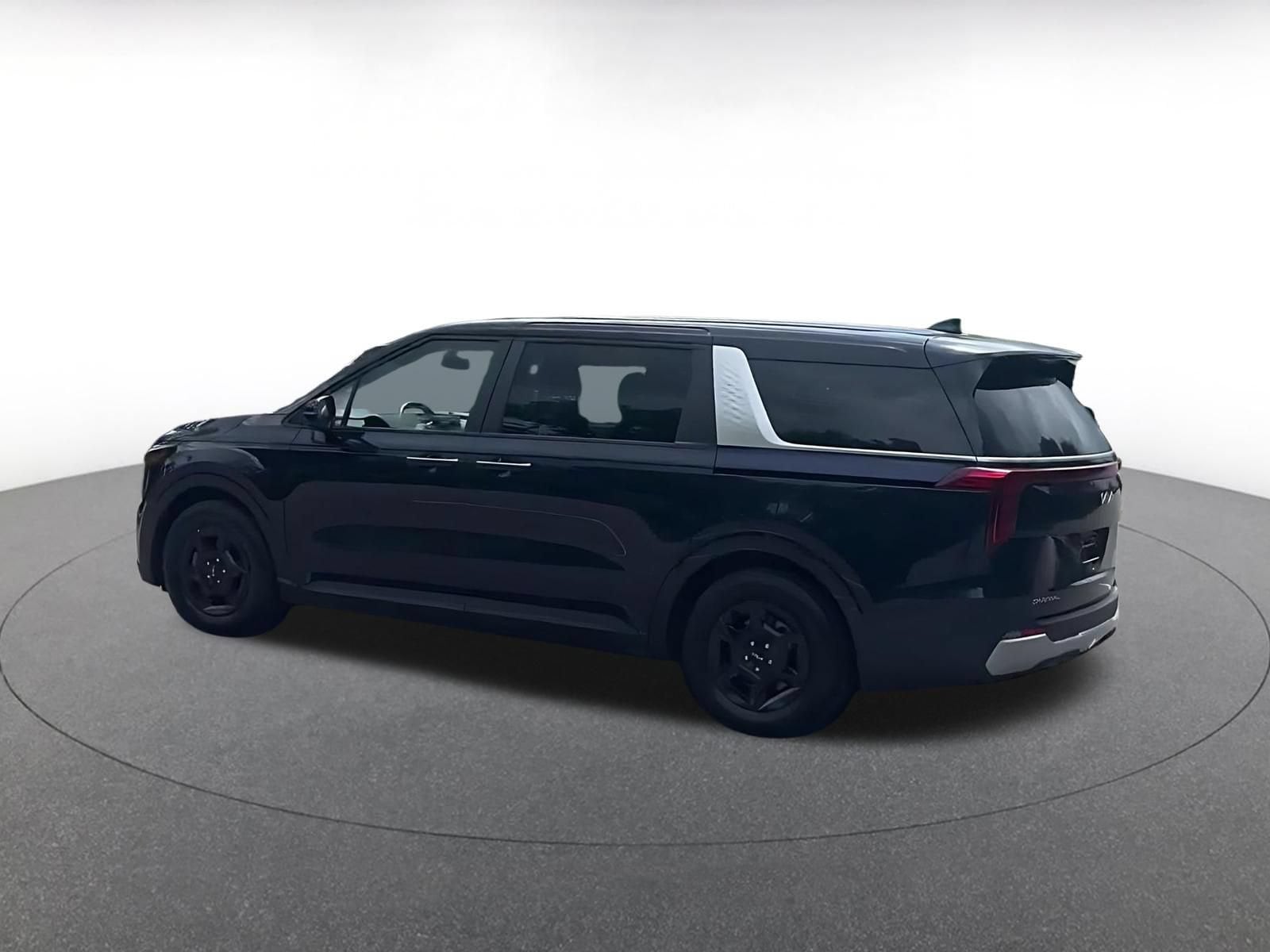 Thumbnail: 2026 Kia Carnival - 10