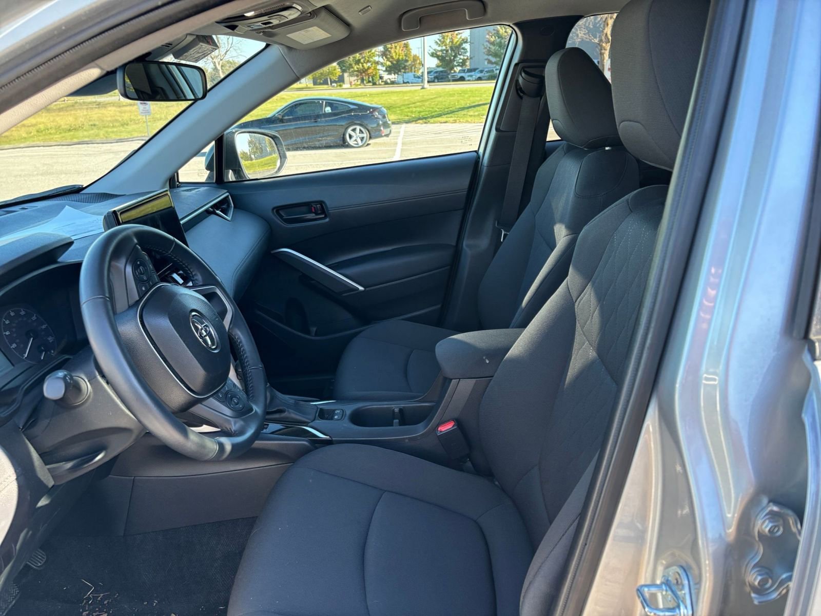 Thumbnail: 2025 Toyota Corolla Cross - 25