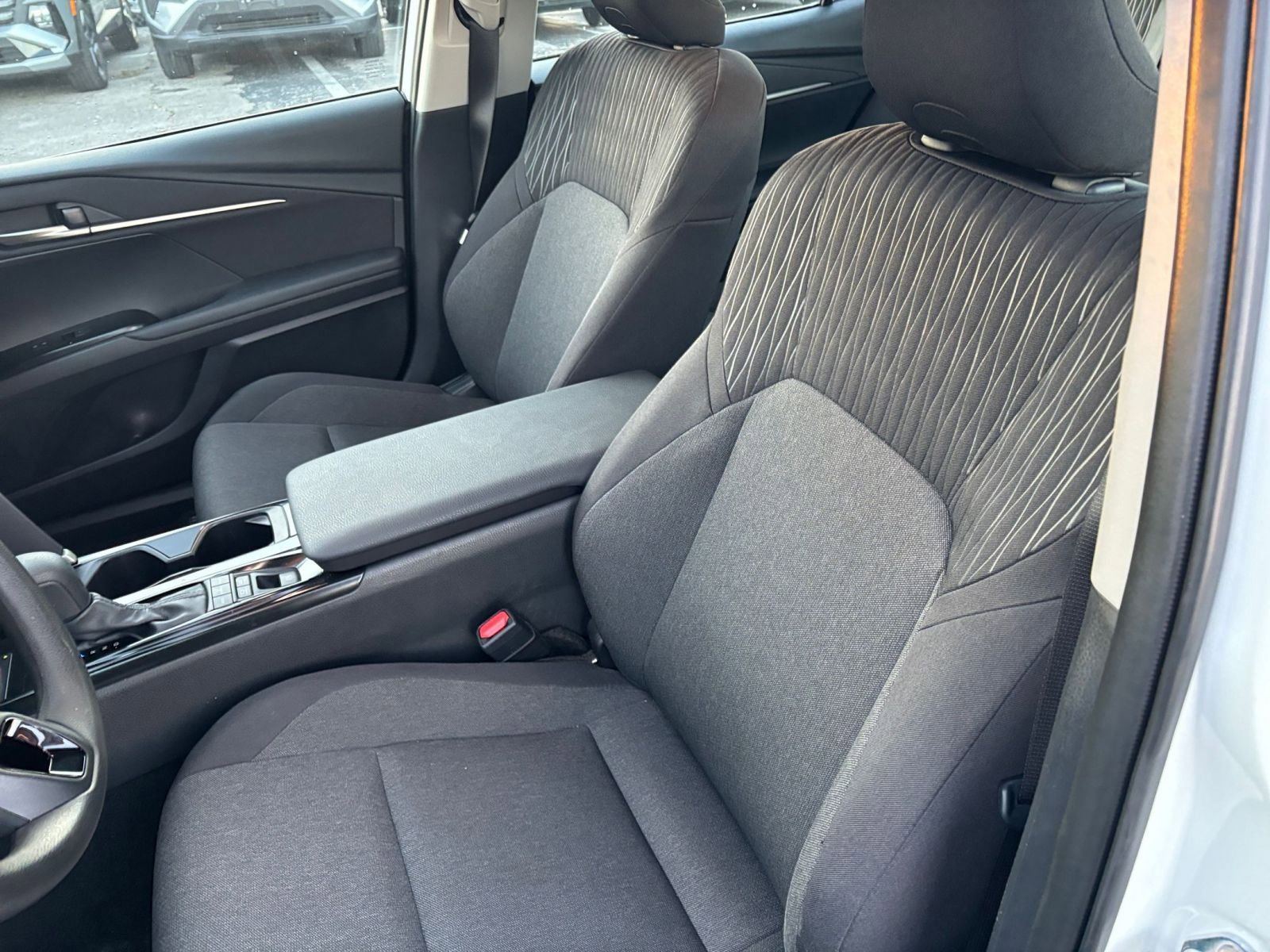 Thumbnail: 2025 Toyota Camry - 25