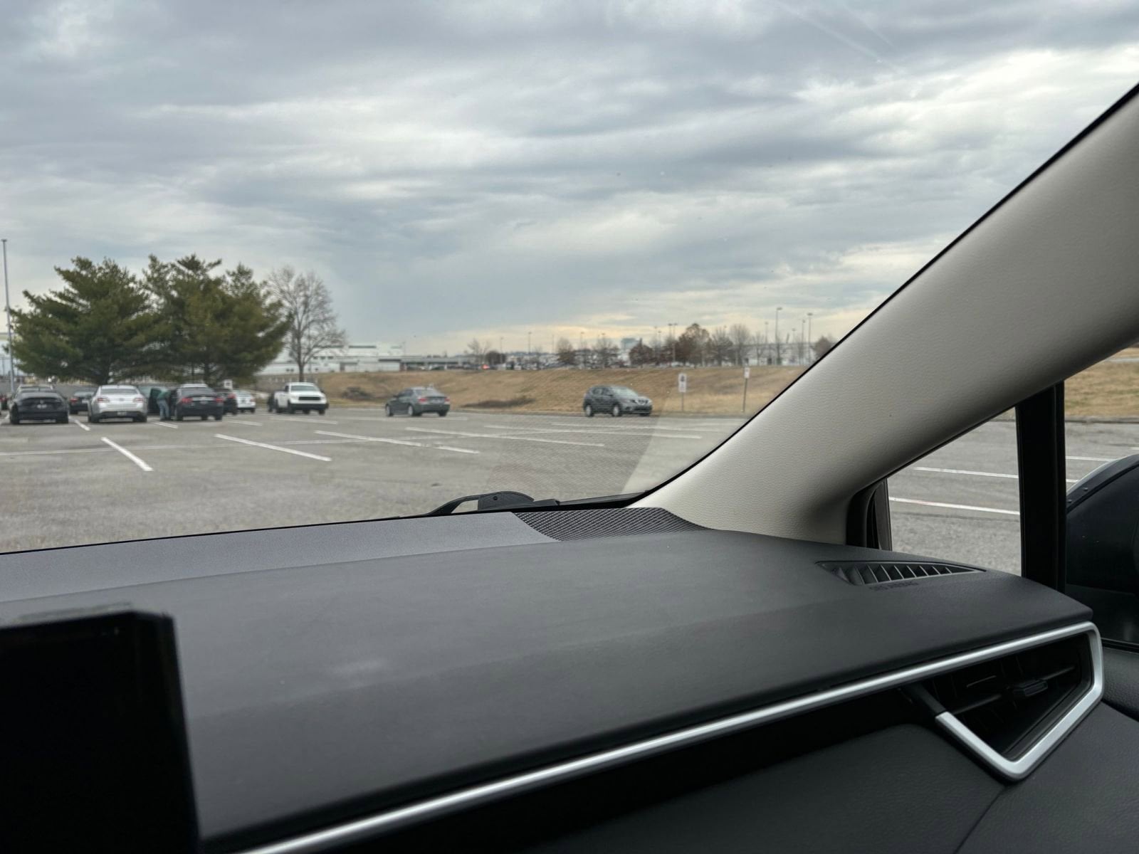 Thumbnail: 2025 Toyota Corolla - 33