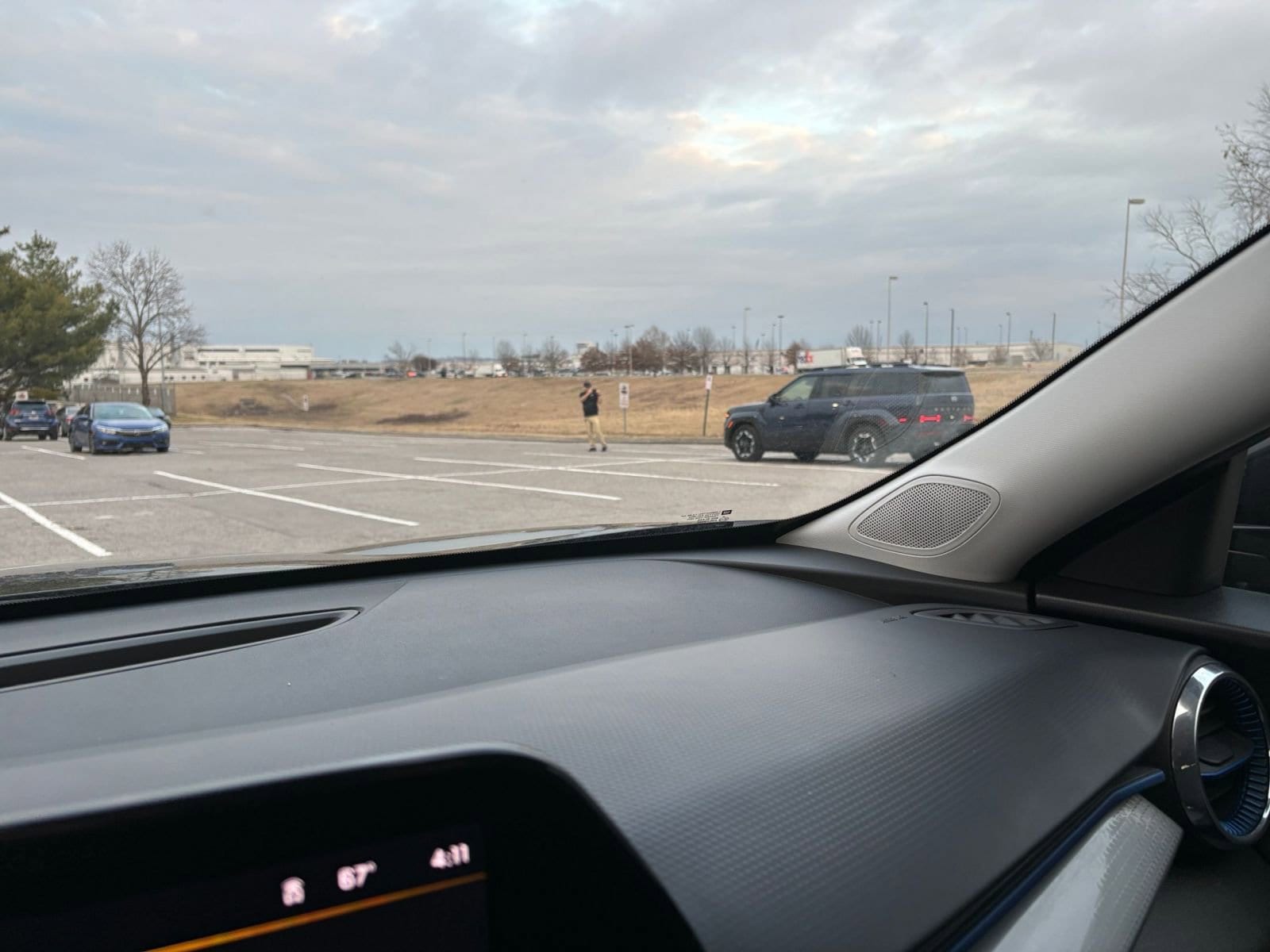 Thumbnail: 2025 Chevrolet Trax - 33