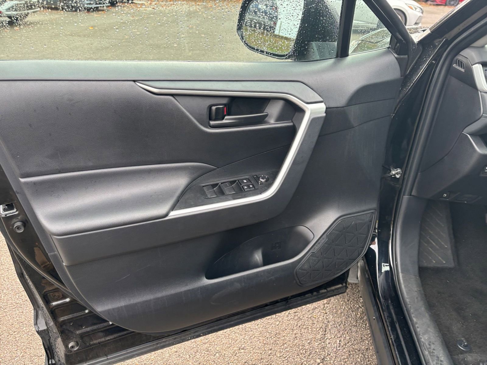 Thumbnail: 2025 Toyota RAV4 - 20