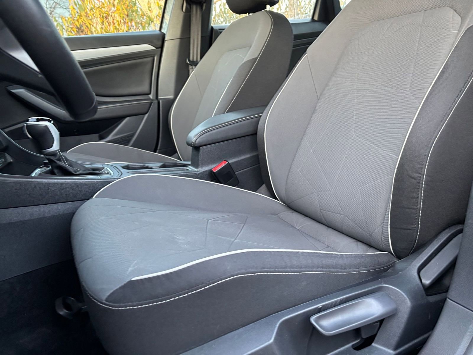 Thumbnail: 2025 Volkswagen Jetta - 34