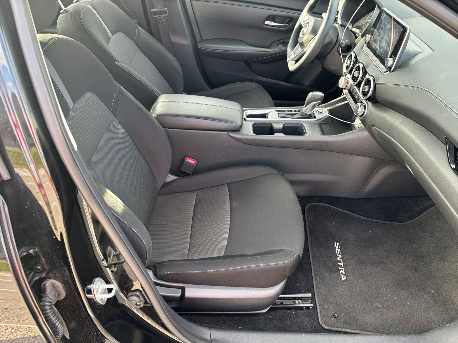 Thumbnail: 2025 Nissan Sentra - 34