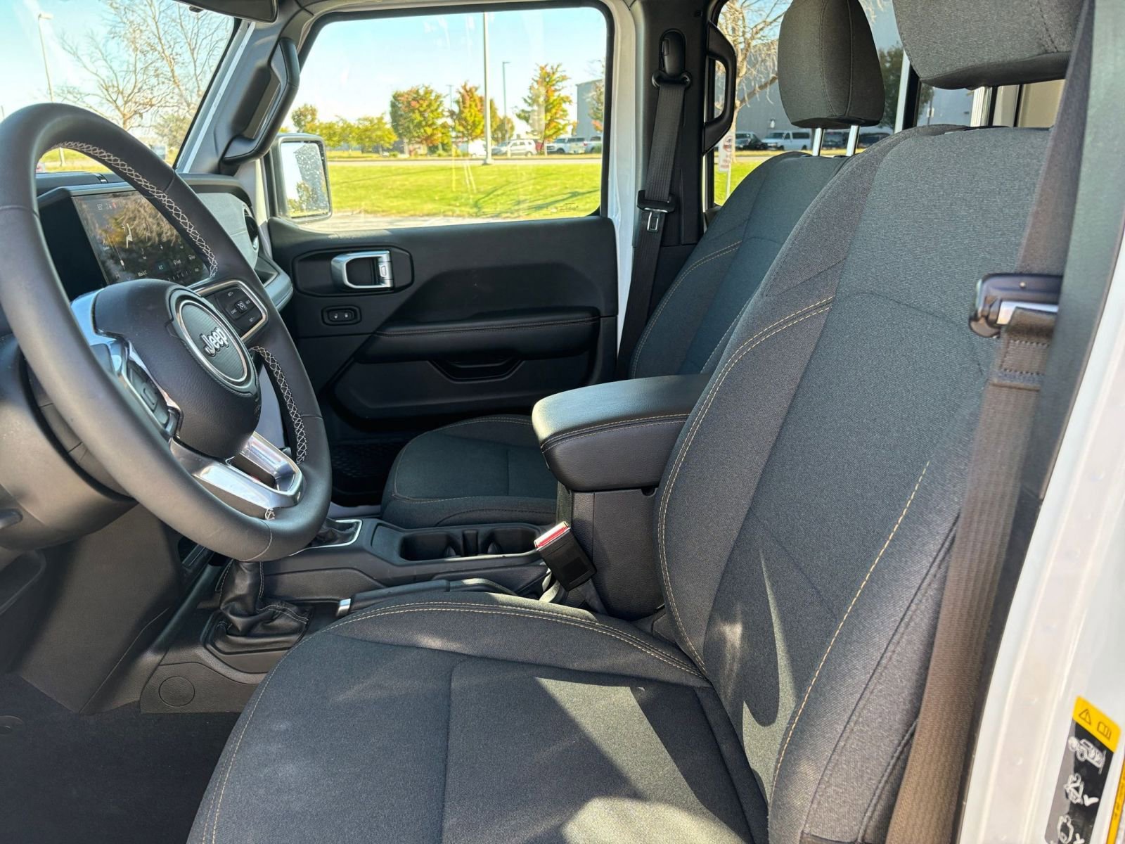 Thumbnail: 2025 Jeep Wrangler - 25