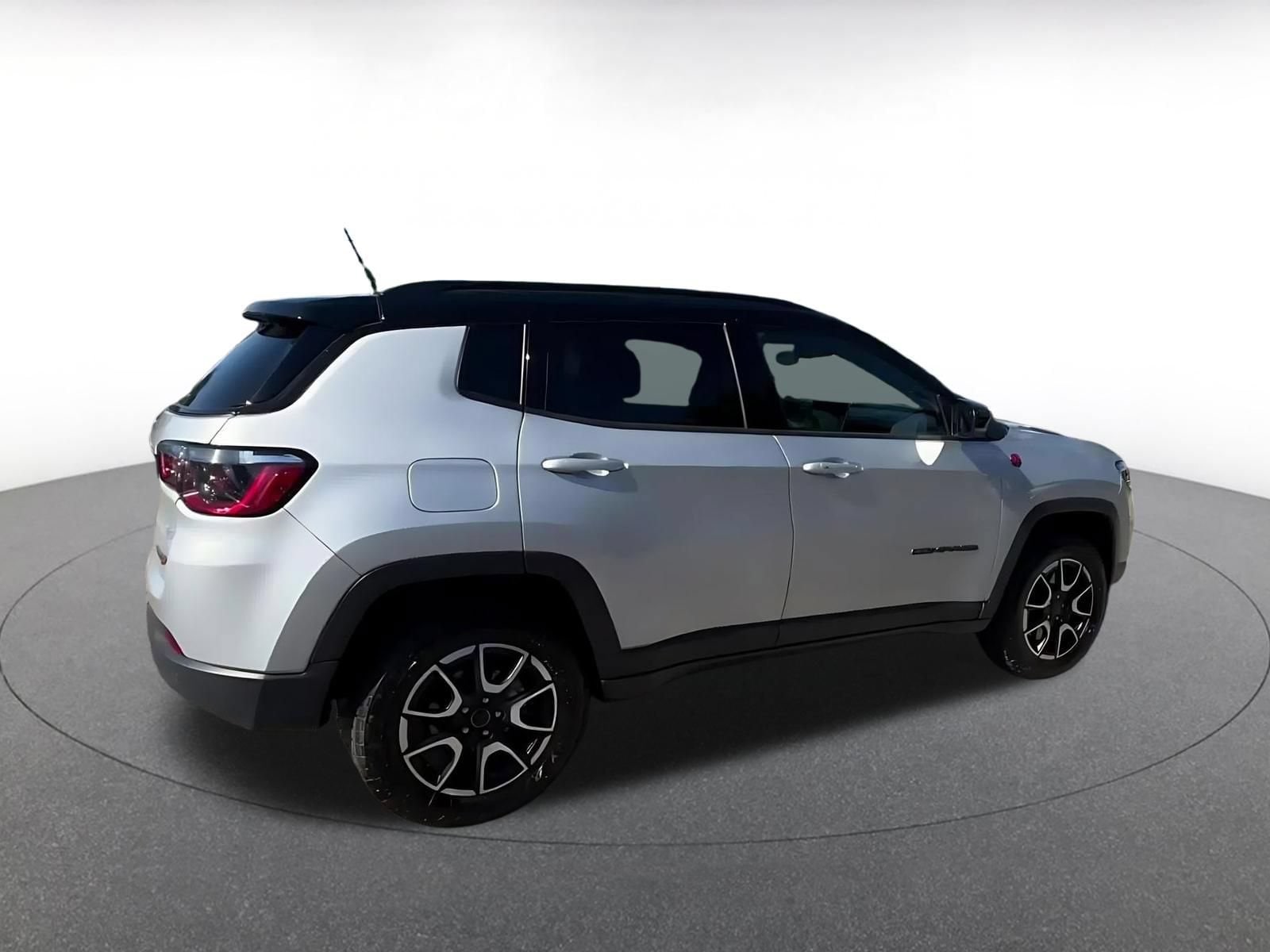 Thumbnail: 2025 Jeep Compass - 15