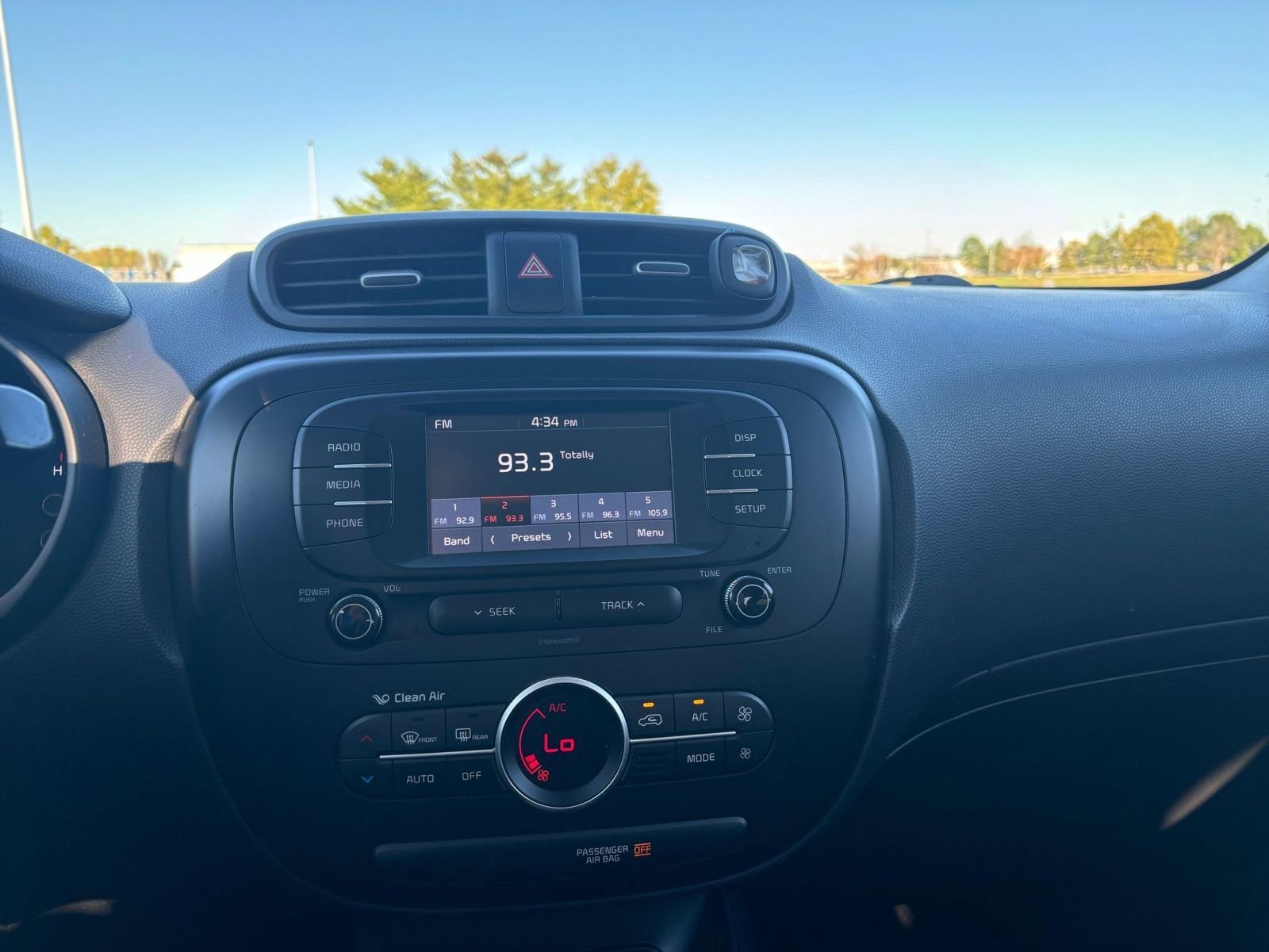 Thumbnail: 2017 Kia Soul - 18