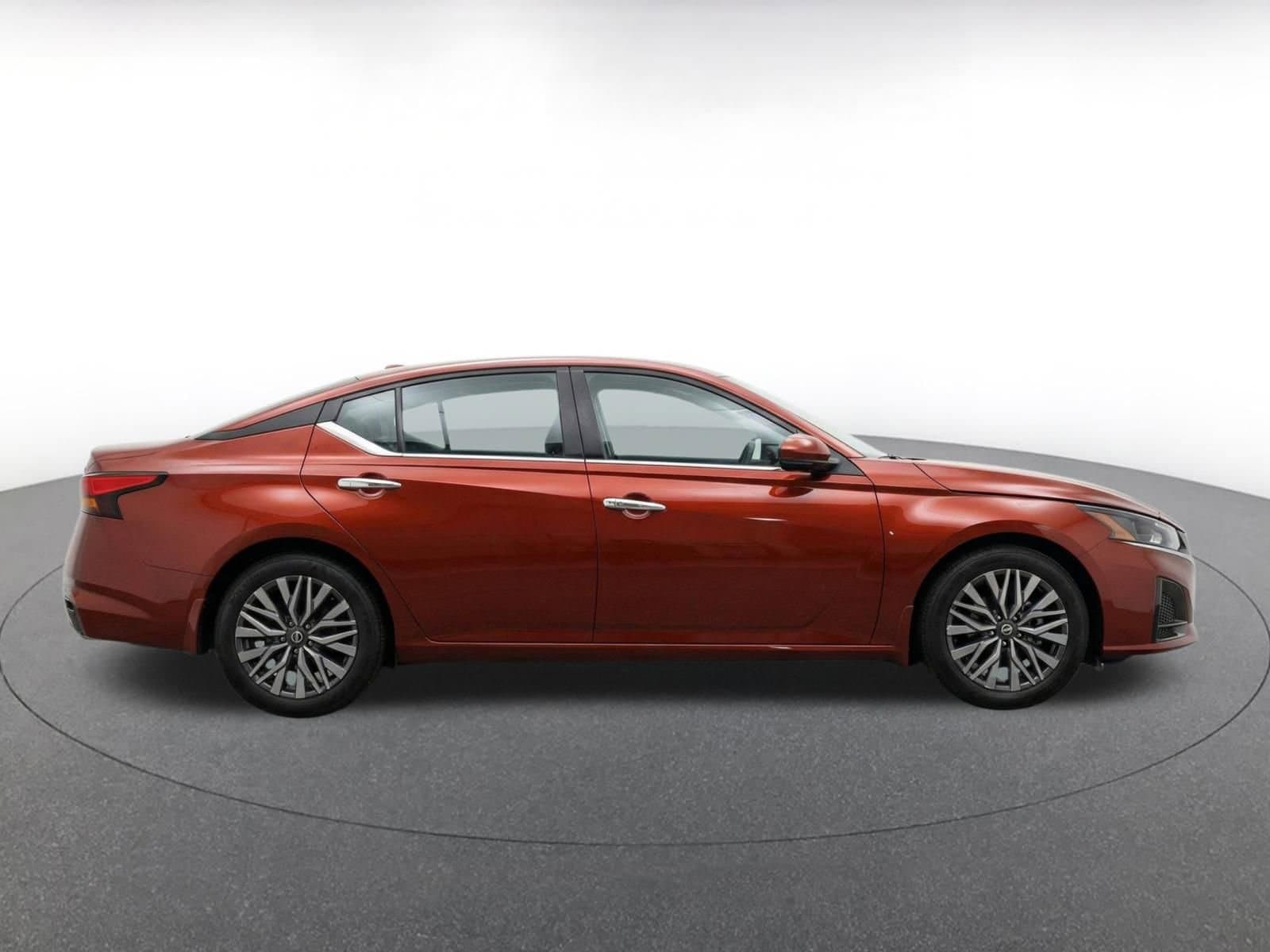 Thumbnail: 2025 Nissan Altima - 11