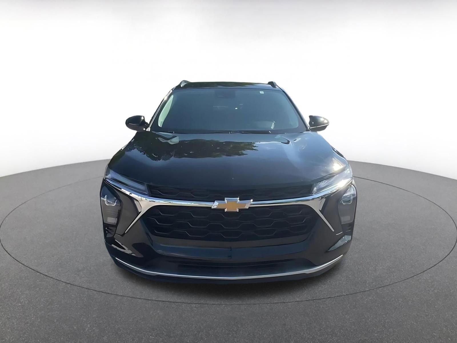 Thumbnail: 2025 Chevrolet Trax - 4