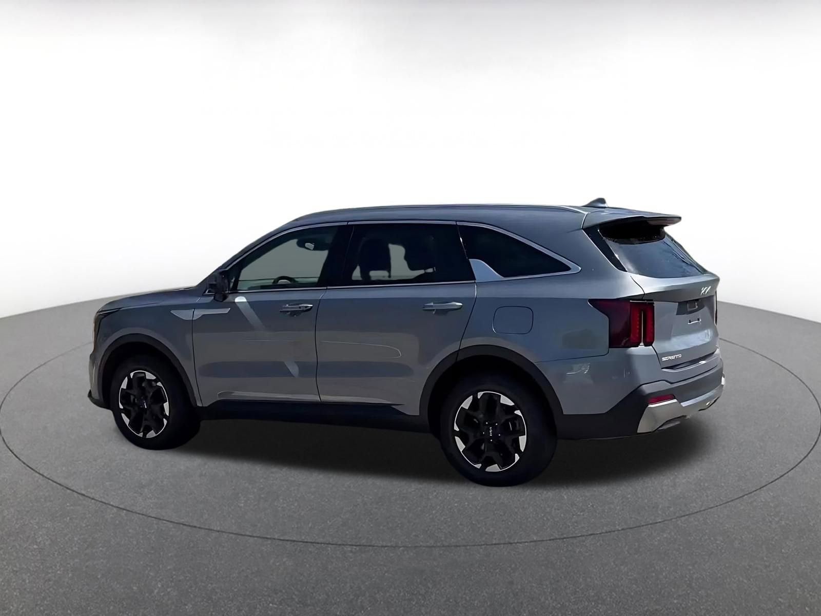 Thumbnail: 2024 Kia Sorento - 10