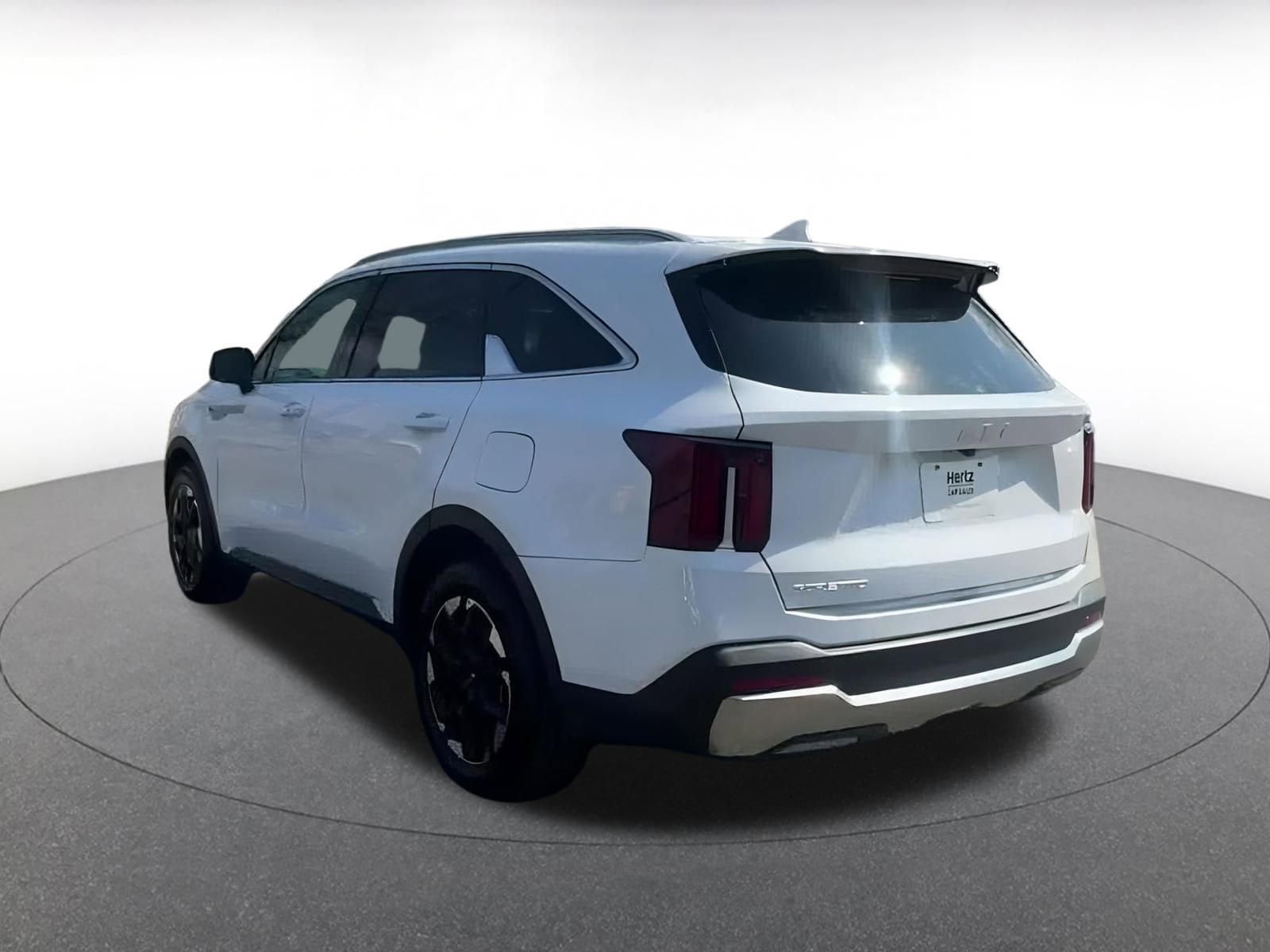 2024 Kia Sorento S 11