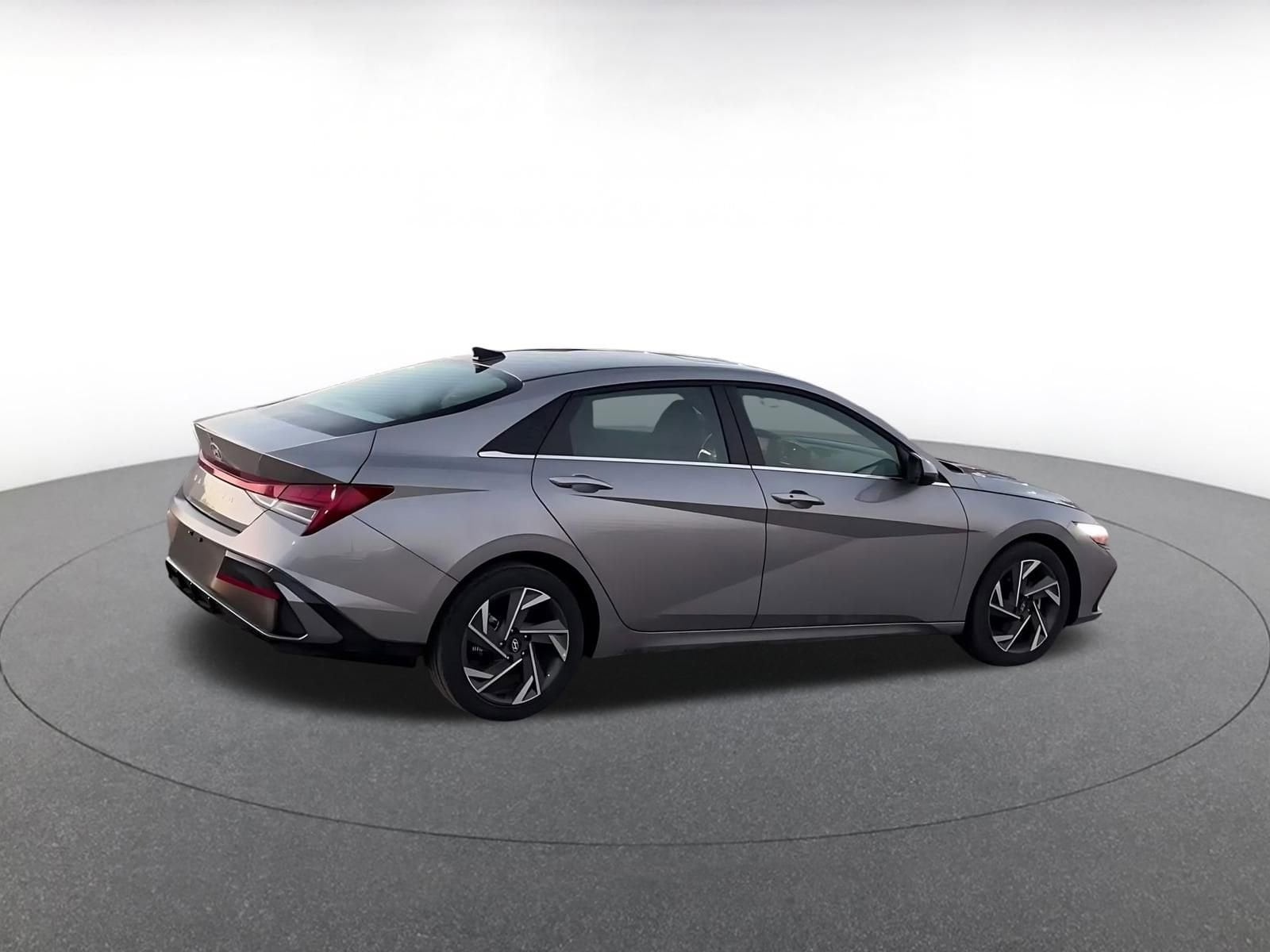 Thumbnail: 2025 Hyundai Elantra - 15