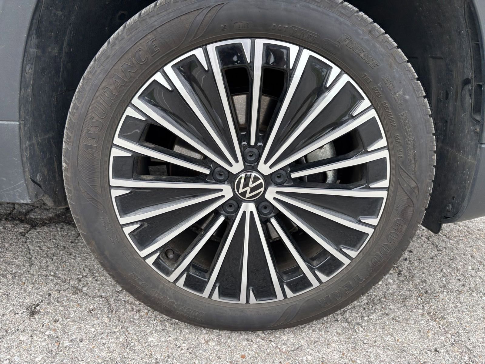 Thumbnail: 2025 Volkswagen Taos - 31