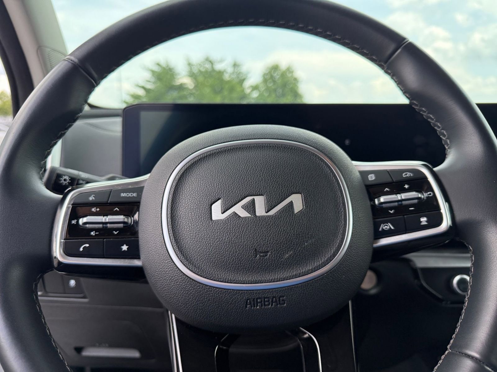 Thumbnail: 2024 Kia Sorento - 28
