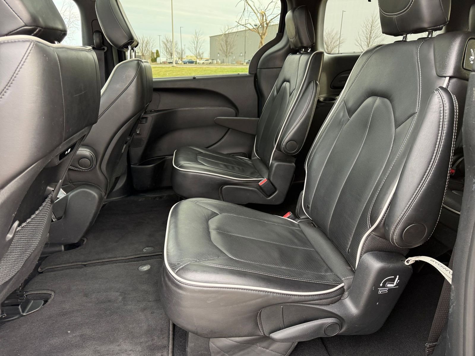 Thumbnail: 2025 Chrysler Pacifica - 29